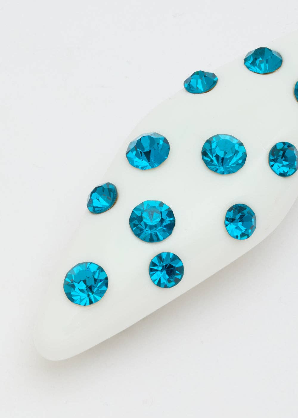 Pasador Resina Blanco Diamantes Azules