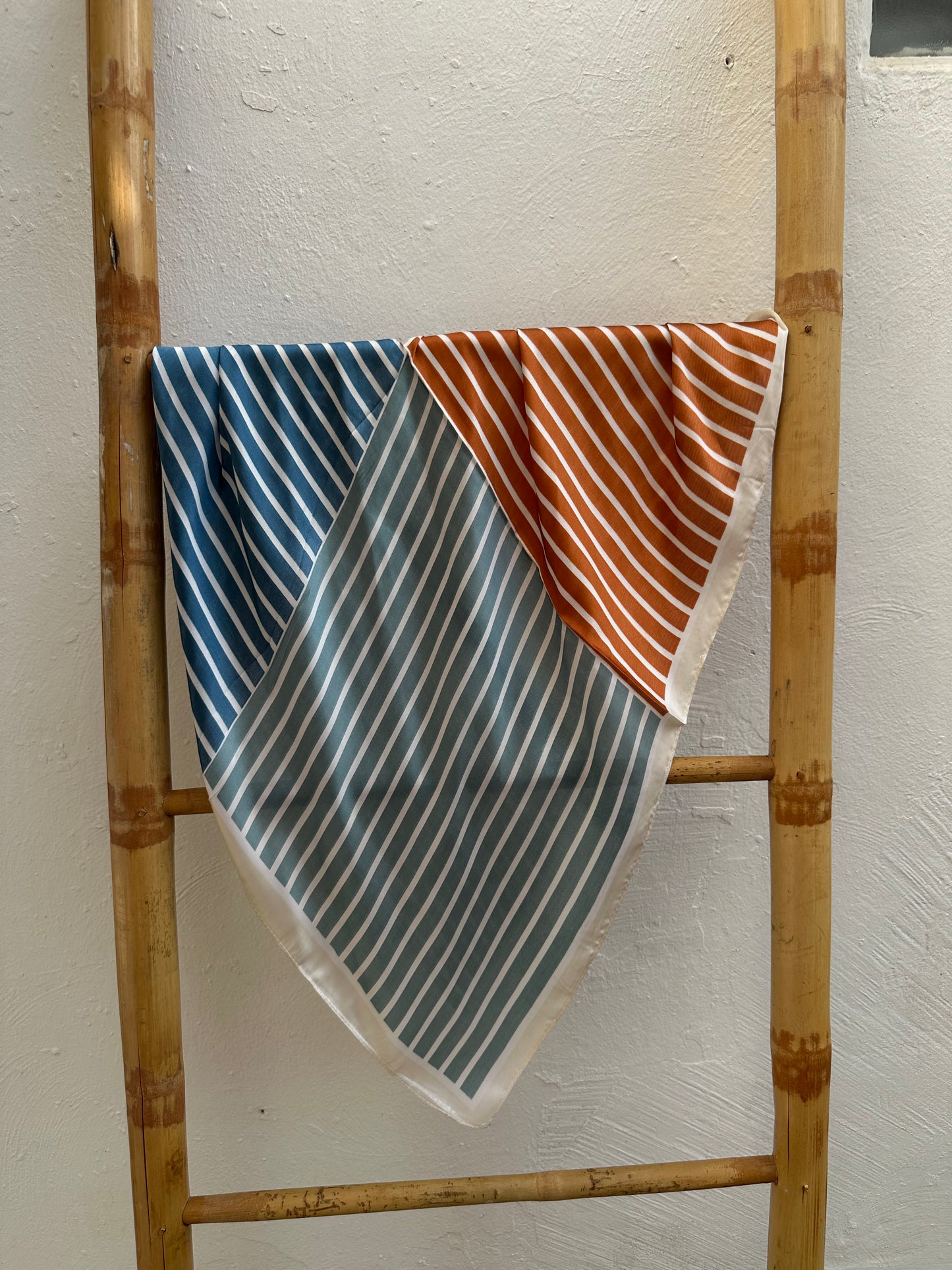 Pañuelo Cuadrantes con Rayas Marrón Gris Azul