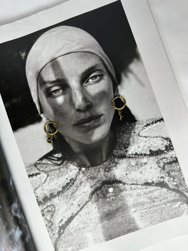 Mini Pendientes Aro Luna Negra con Brillante