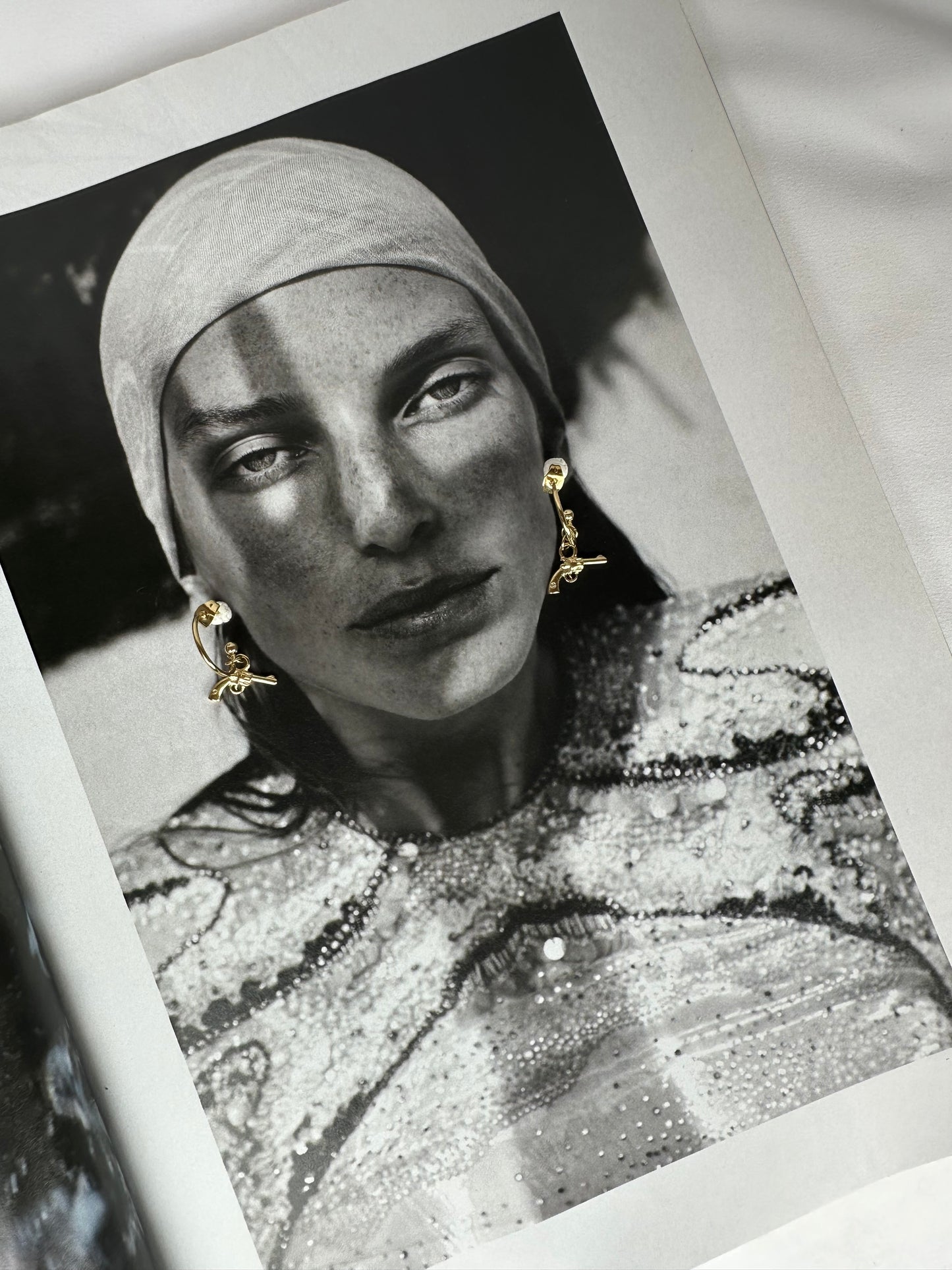 Mini Pendientes Pistola