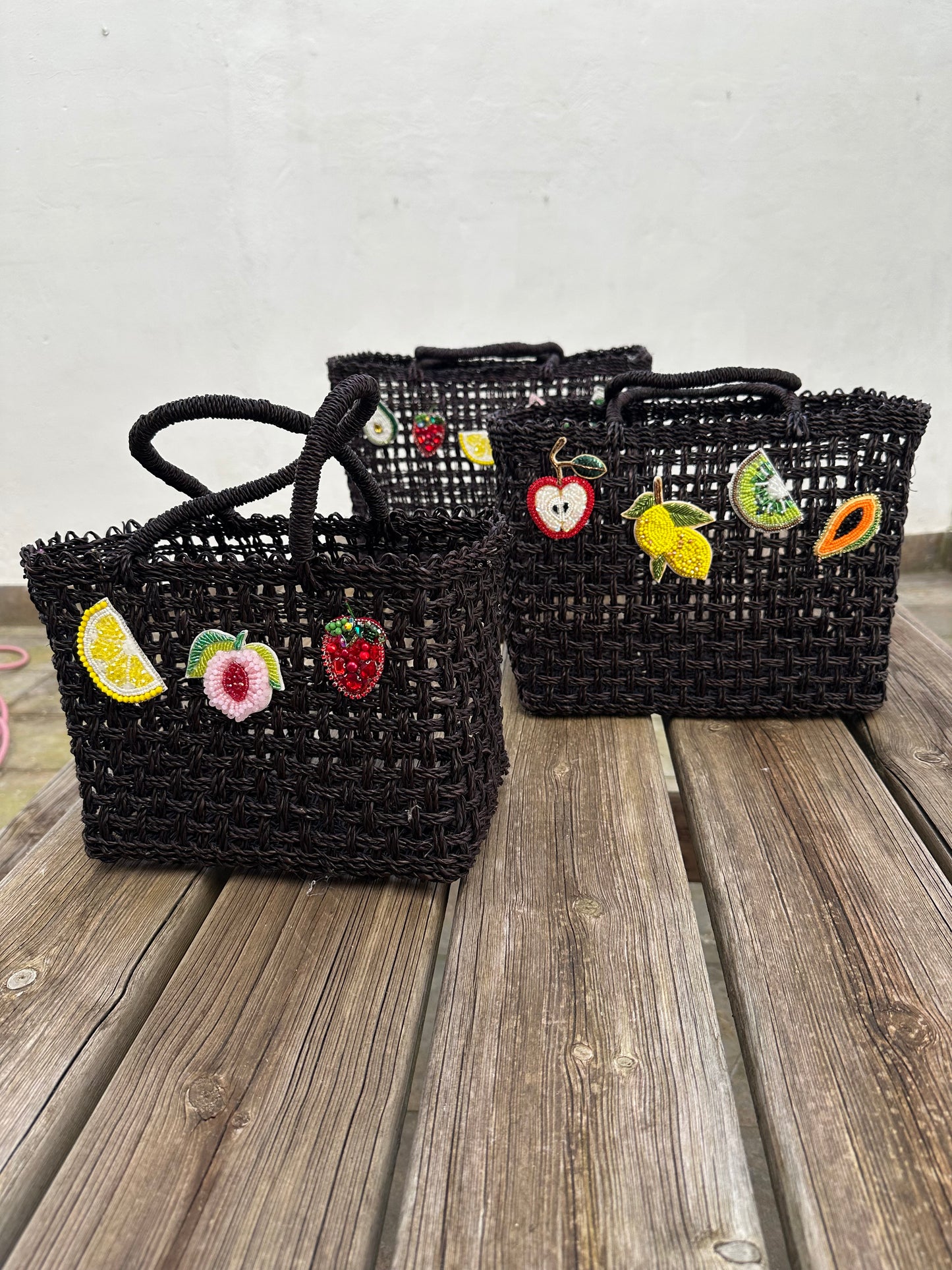 Bolso Capazo Cubo de Mano con Frutas de Predería M Natural Negro