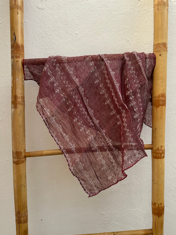 Pañuelo Burdeos Granate Lino Punto de Cruz