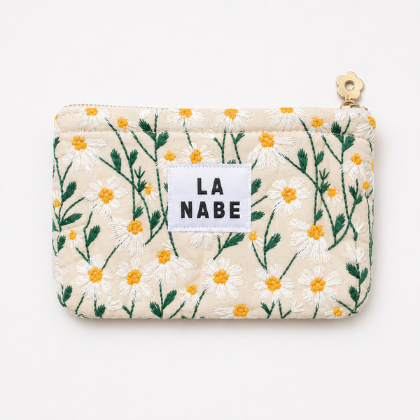 Monedero Blanco Flores Bordadas