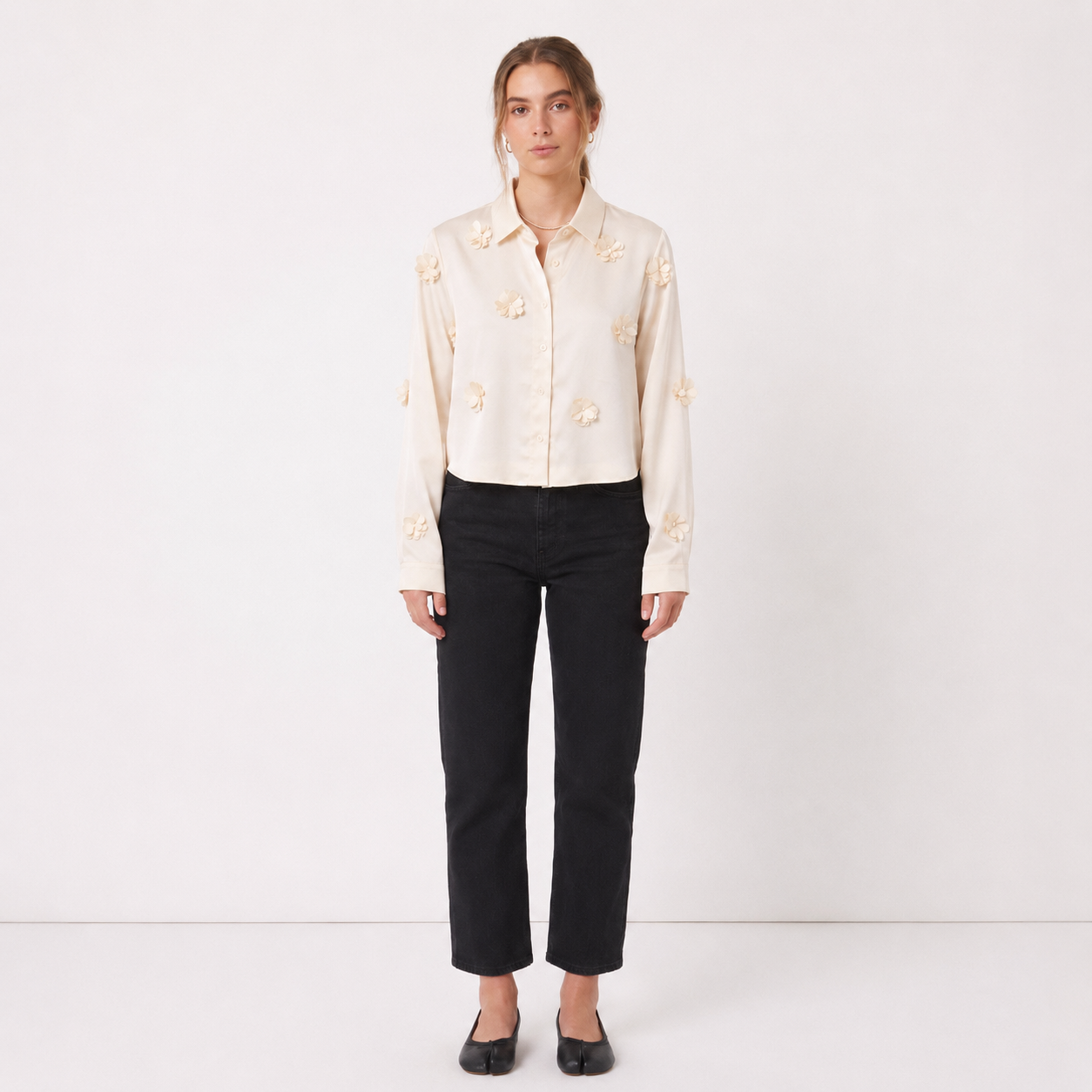 Blusa Blanca Crudo Tacto Seda Flores Incrustadas
