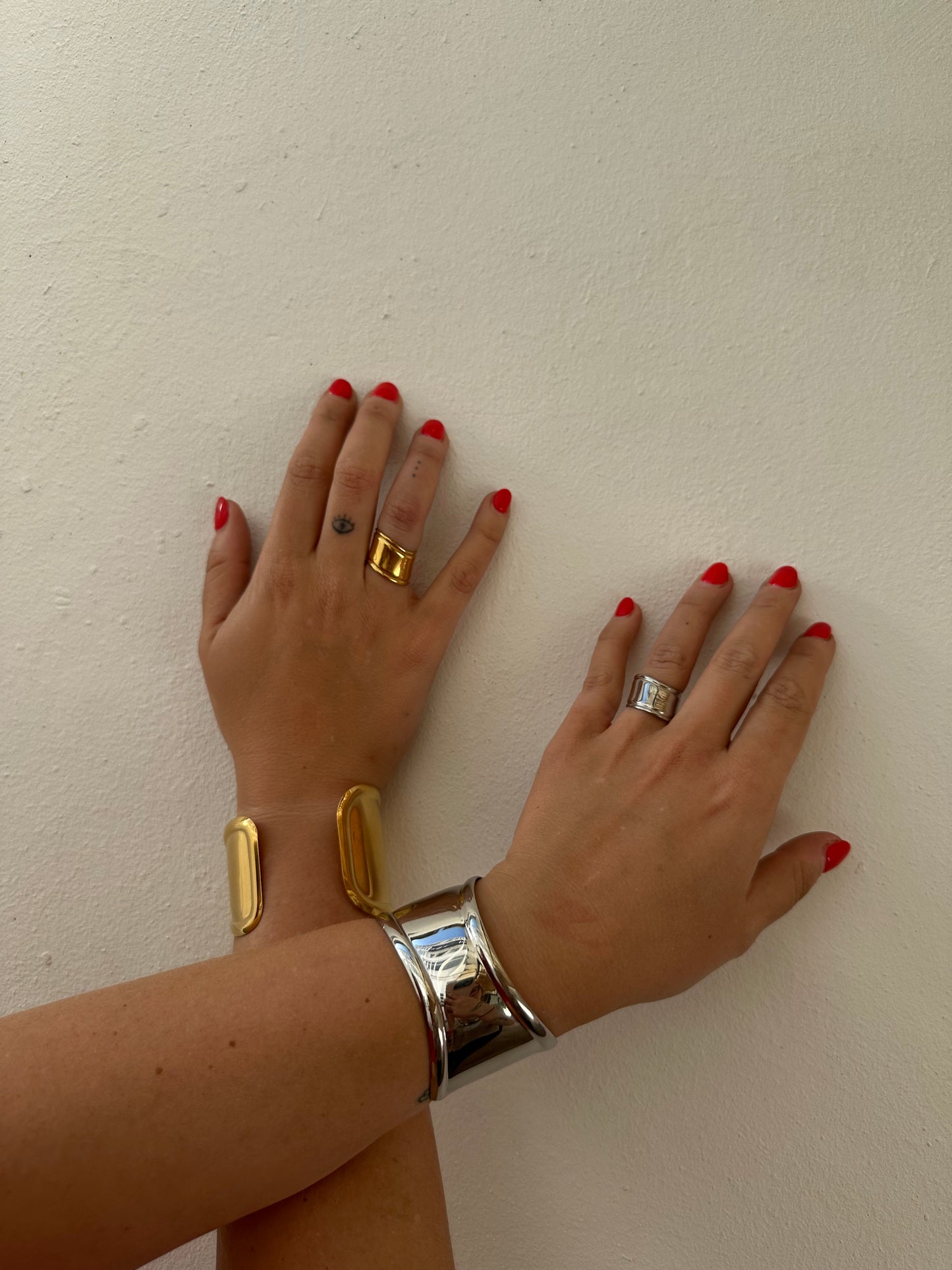 Anillo Dorado Irregular