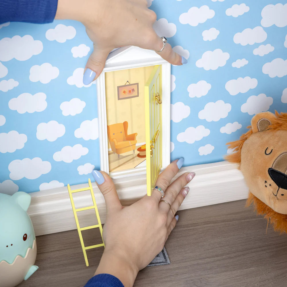 Puerta Ratoncito Pérez Amarillo