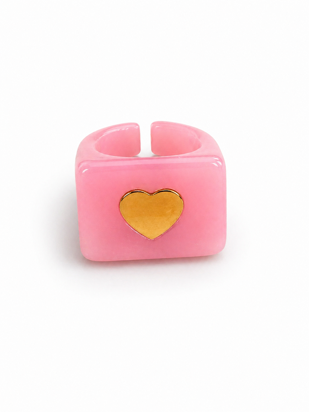 Anillo Resina Rosa Claro Nacarado con Corazon Dorado