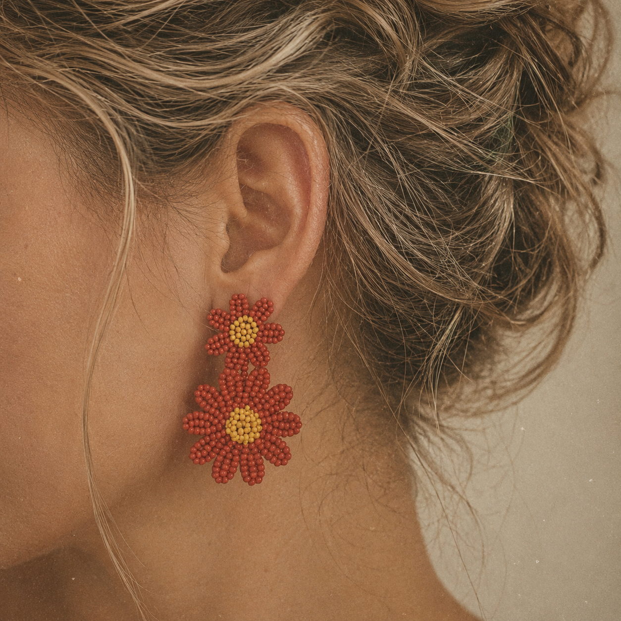 Pendientes Doble Flor Cuentas Rojo y Amarillo
