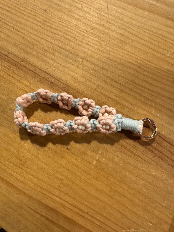 Llavero Flores Ganchillo Verde Menta Flores Rosas