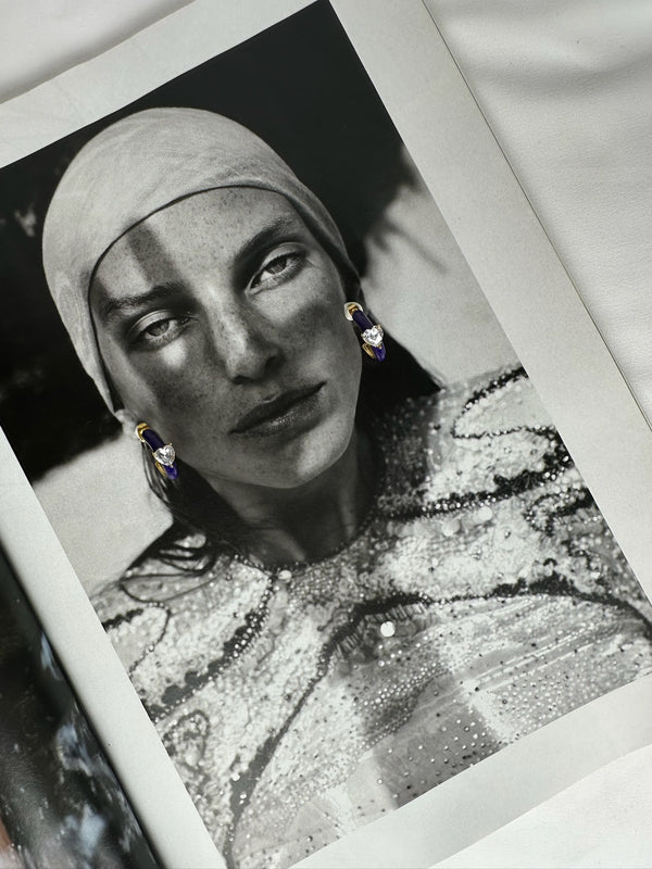 Pendientes Aro Esmaltado Azul Marino o Morado con Brillante en Forma de Corazón