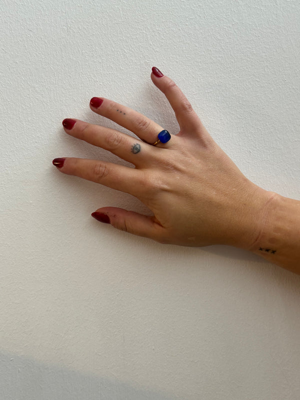 Anillo Estilo Pomellato Azul Ultramarino