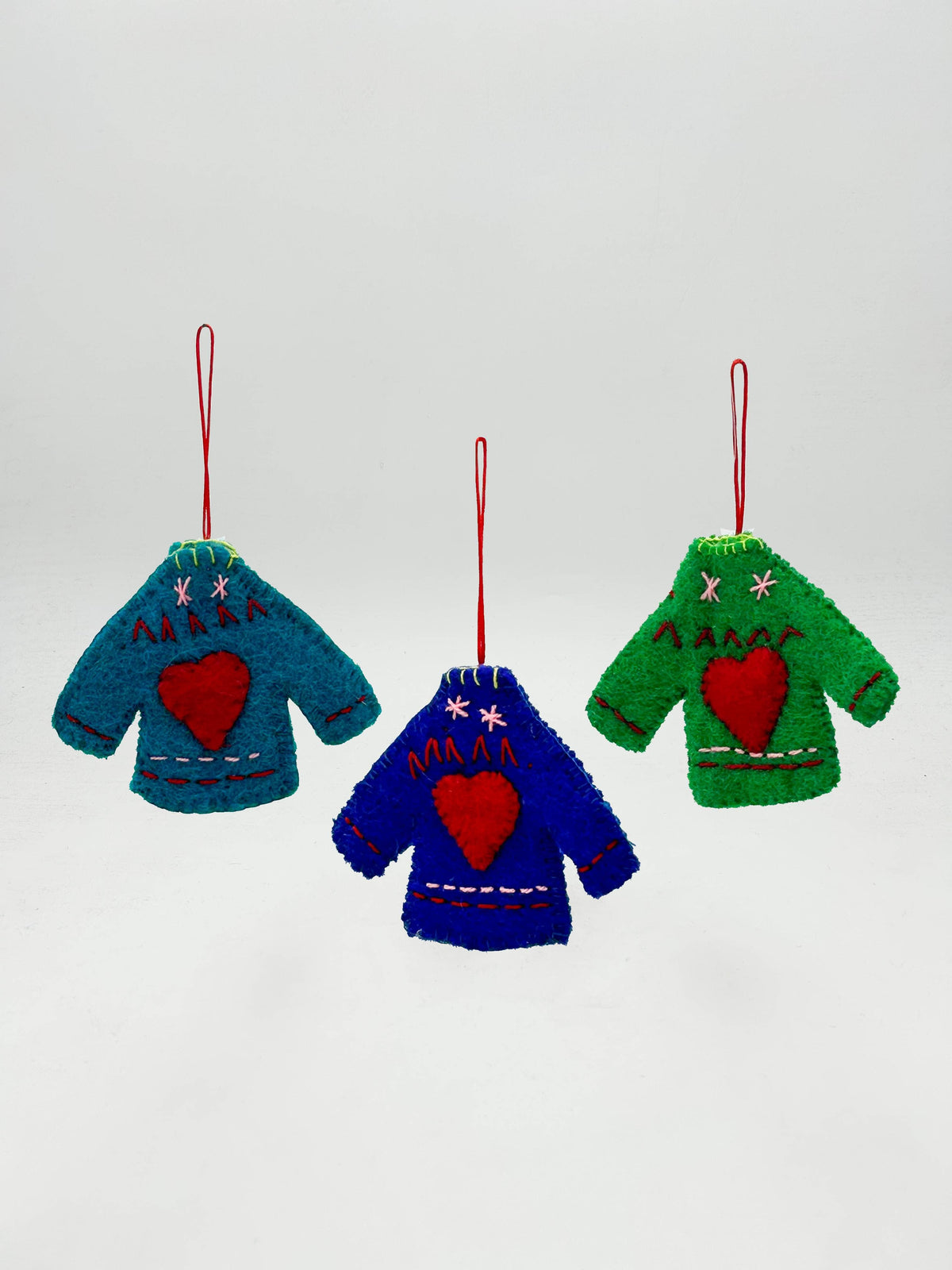 Adorno de Navidad Fieltro en Forma de Jersey con Corazón