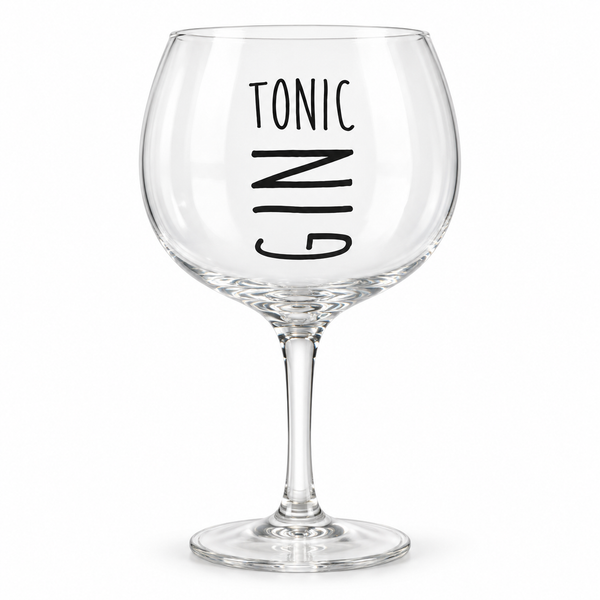 Copa Gin Tonic de cristal sobre fondo blanco