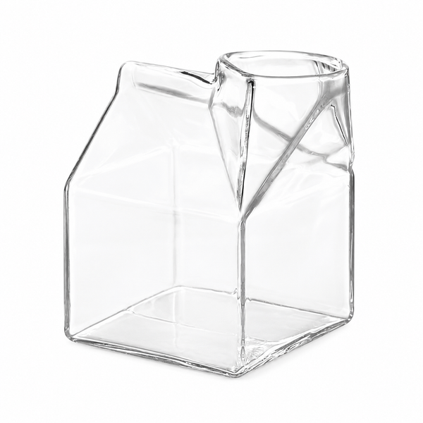 Jarra de leche de cristal en forma de brick