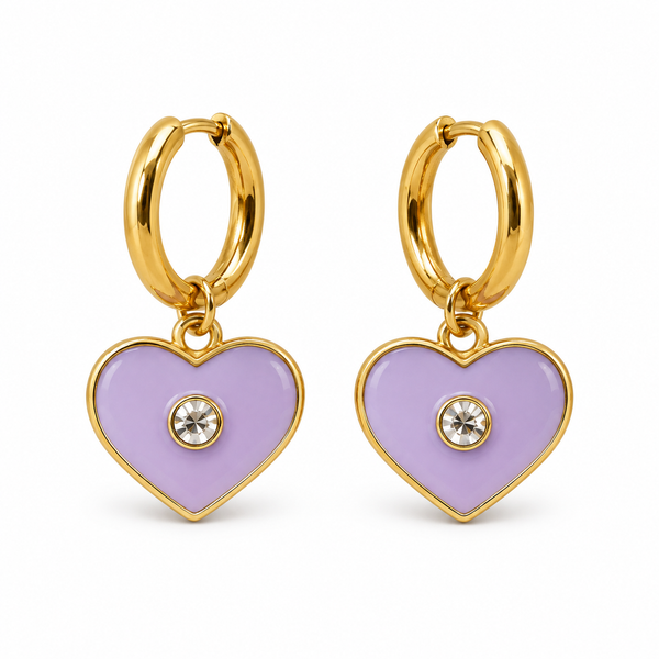 Mini Pendientes Corazón Malva con Brillante en Medio — par sobre fondo blanco