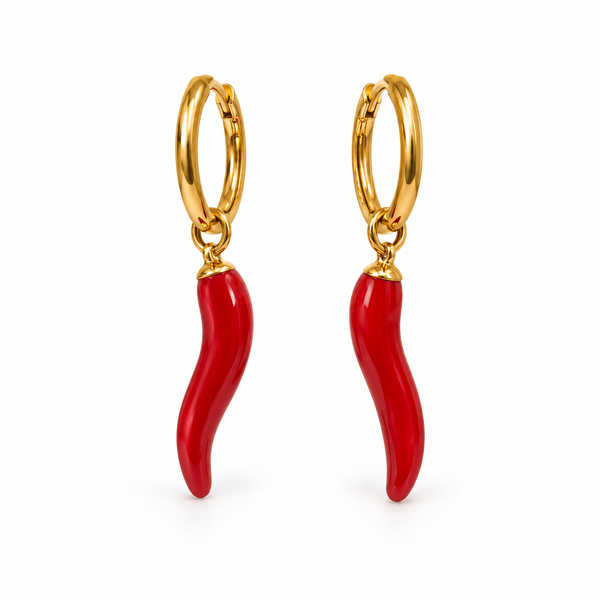 Mini Pendientes Guindilla Roja Pimiento Chilli — par sobre fondo blanco