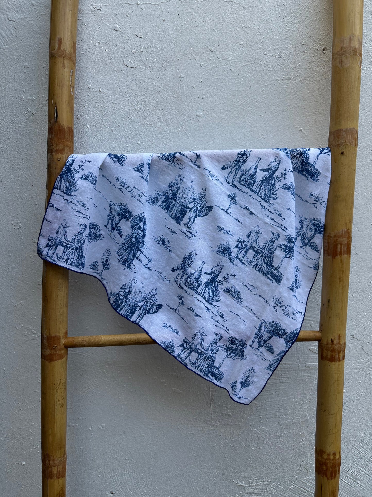 Pañuelo Toile de Jouy Blanco Azul