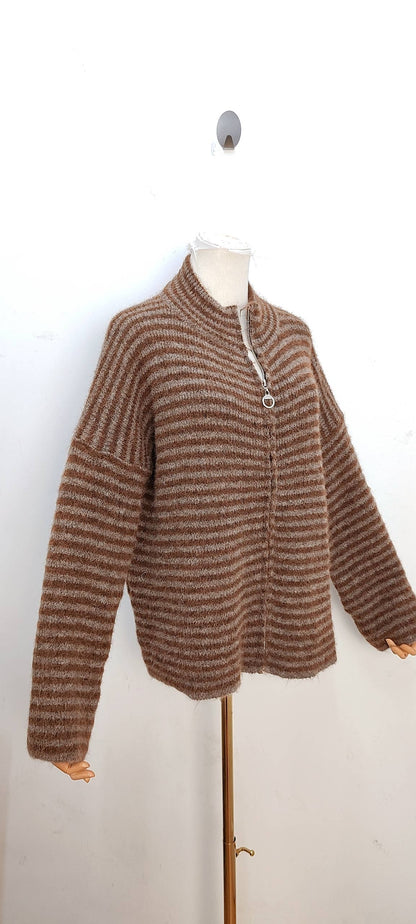 Jersey de rayas con cremallera rosa y rojo