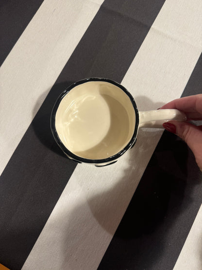 Taza Blanco Corazones Negros