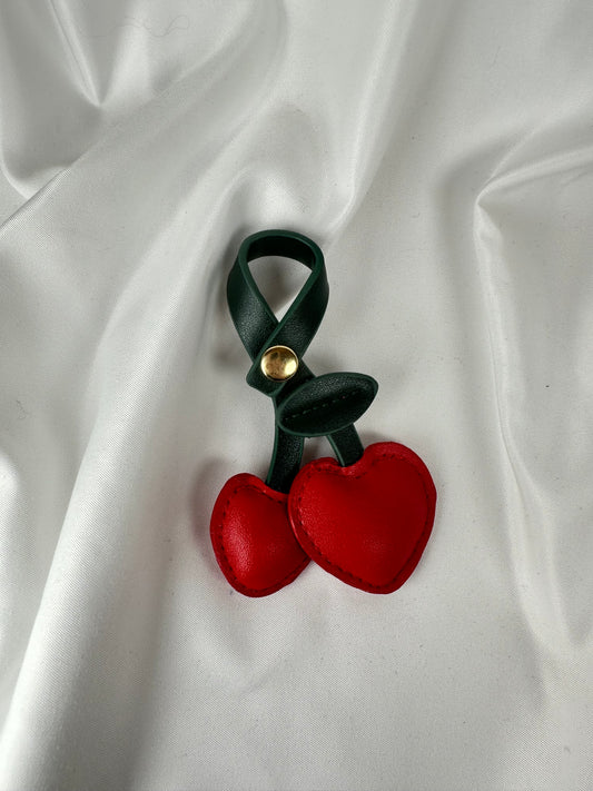 Llavero Charm Doble Cereza Rojo Forma Corazón