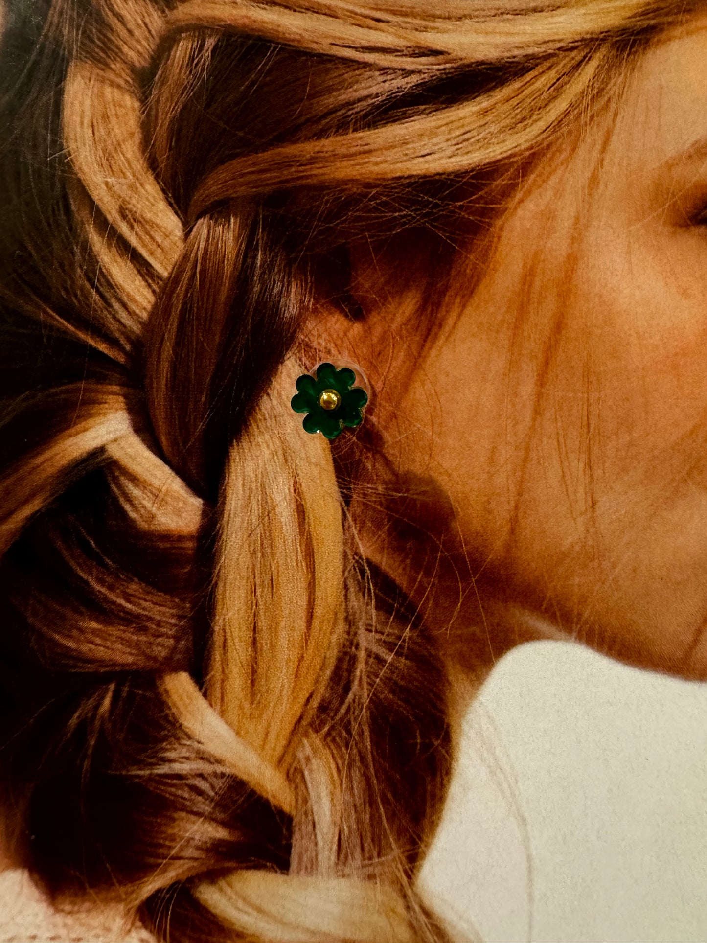 Mini Pendientes Flor Imitación Nácar Verde Oscuro
