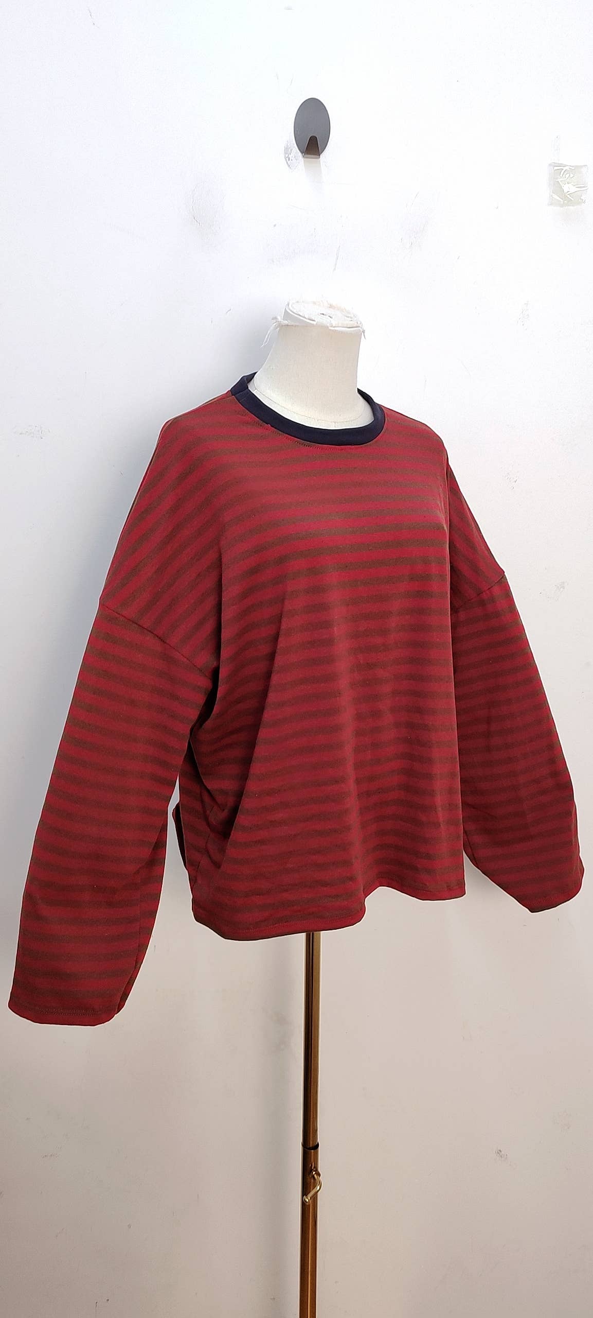 Camiseta de manga larga burdeos y violeta