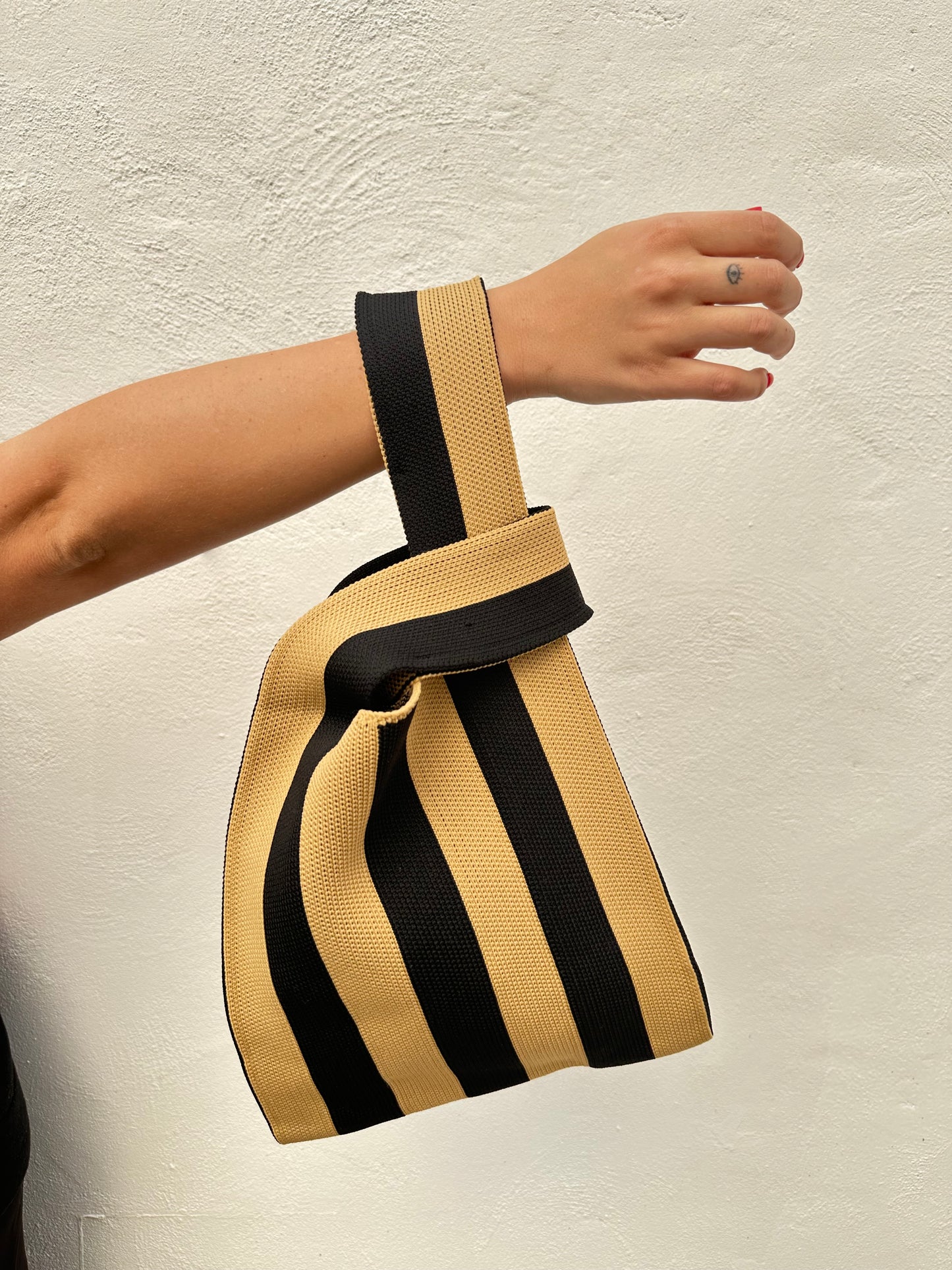 Bolso Japonés Rayas Grande Camel Negro