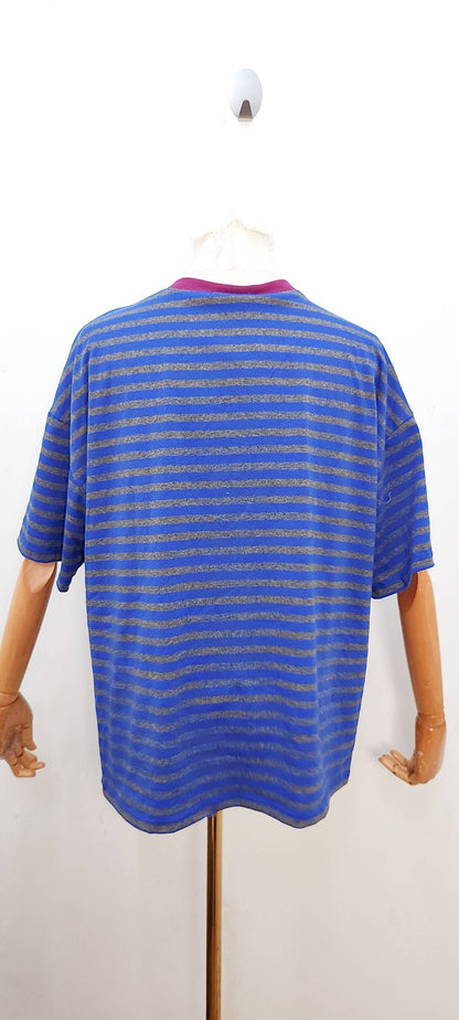 Camiseta de rayas de manga corta violeta