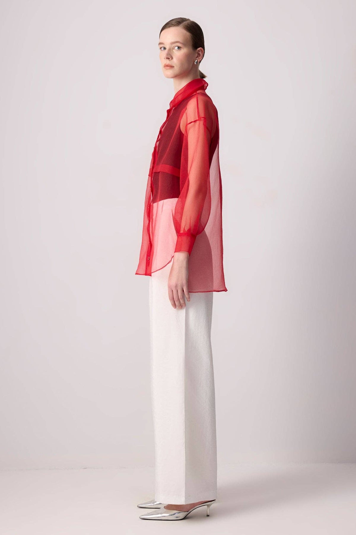 Camisa de Organza Roja con Botones