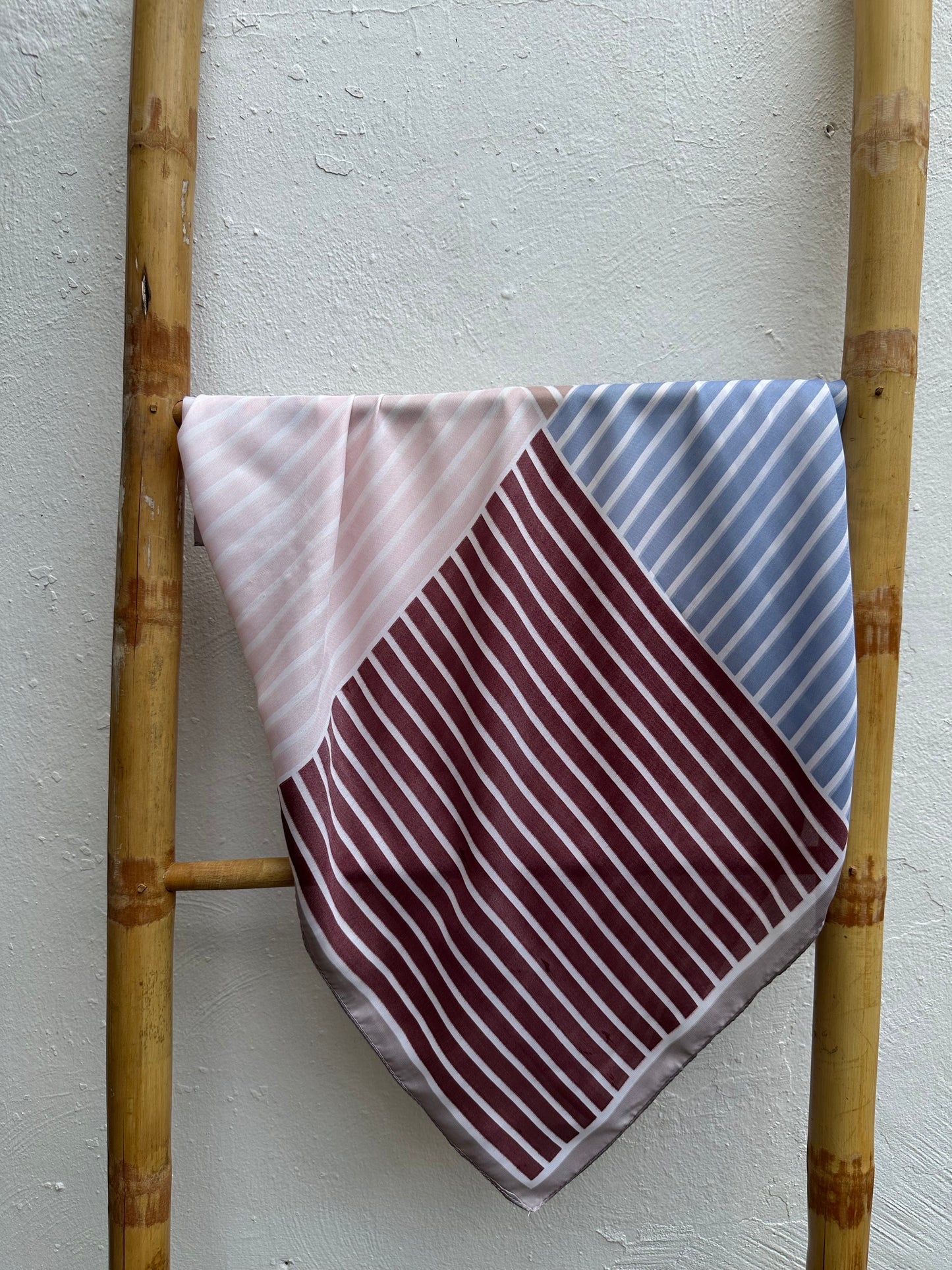 Pañuelo Cuadrantes con Rayas Marrón Rosa Azul