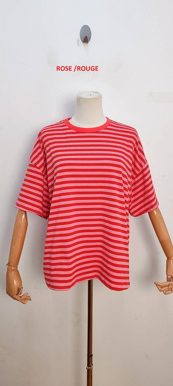 Camiseta de rayas de manga corta rosa y rojo