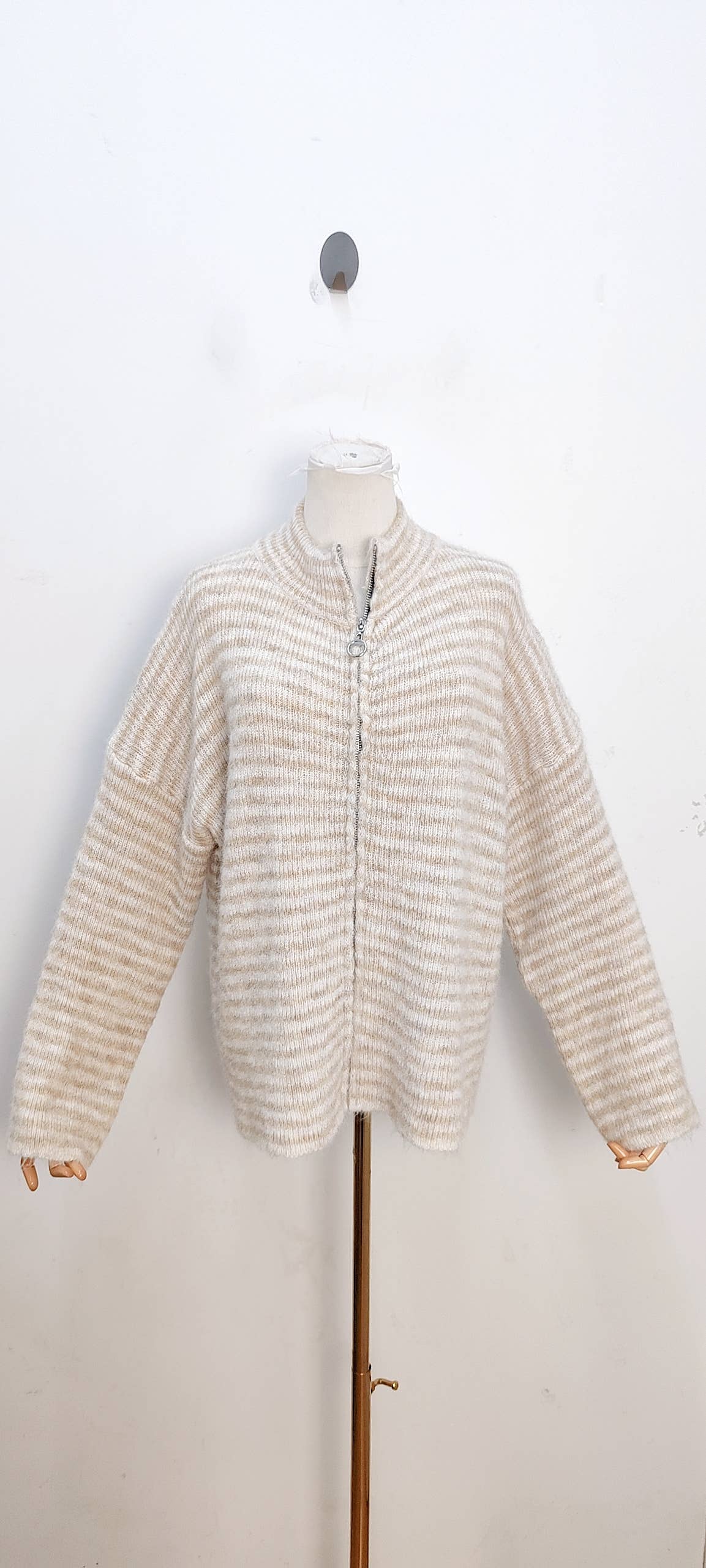 Jersey de rayas con cremallera rosa y rojo