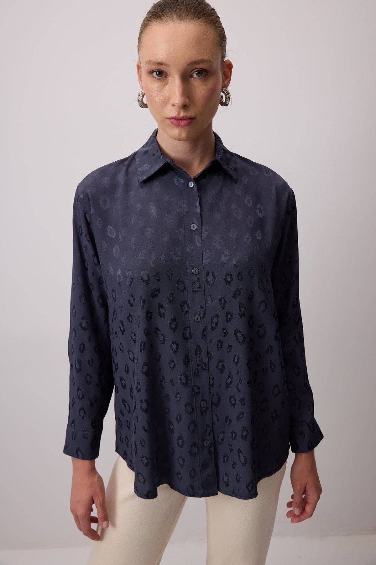 Camisa Jacquard con Estampado de Leopardo