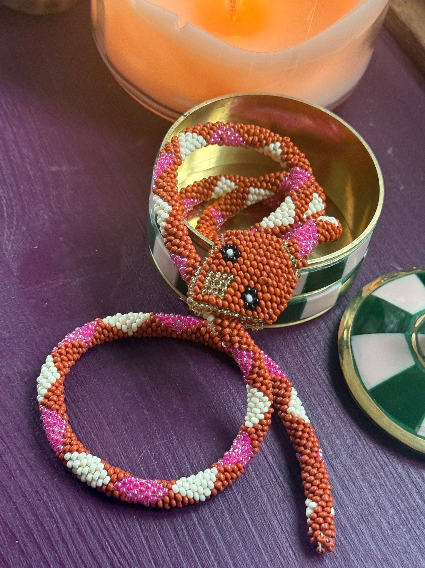 Collar Serpiente Cuentas Marrón con Rosa
