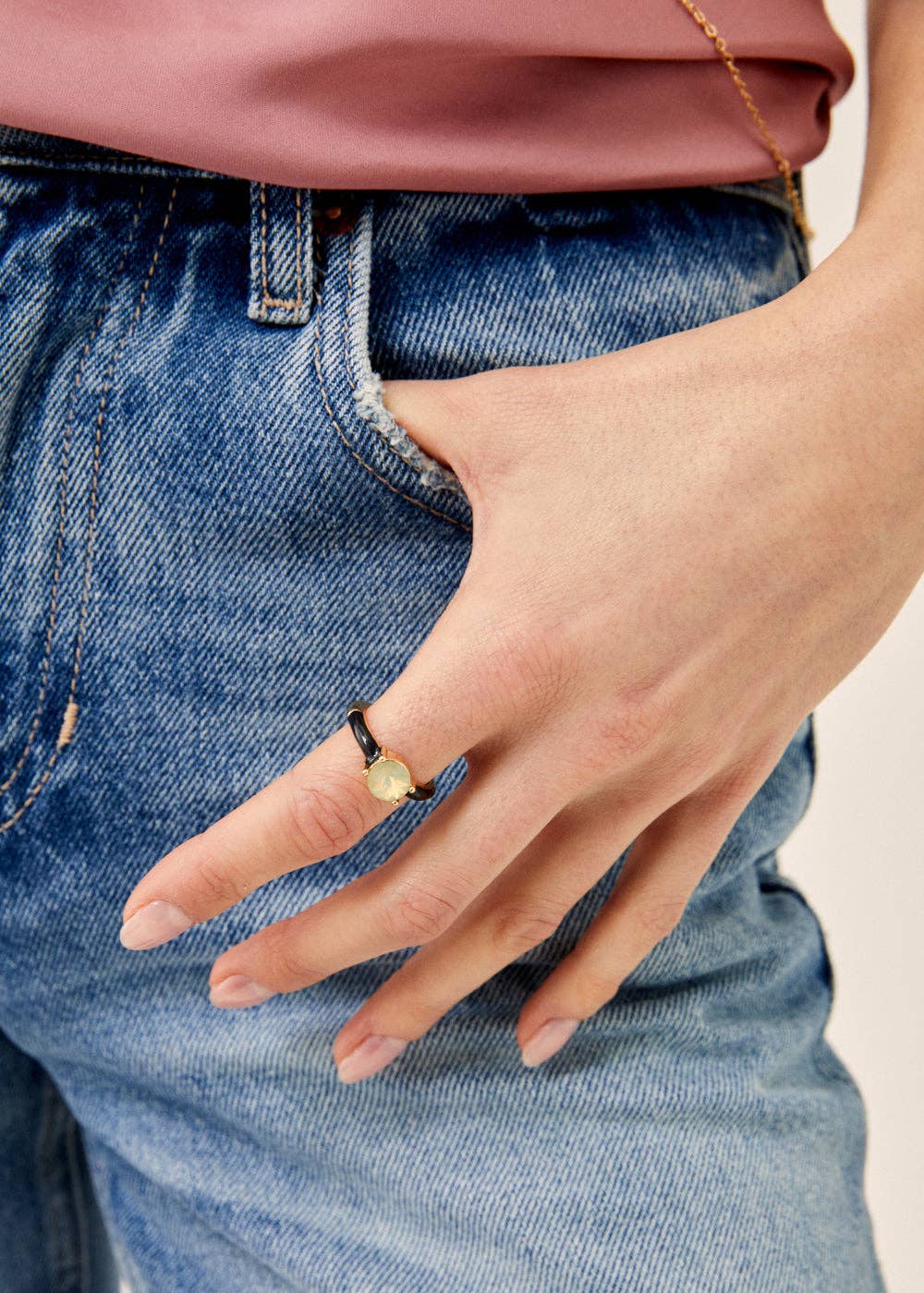 Anillo Ajustable Con Piedra Negra