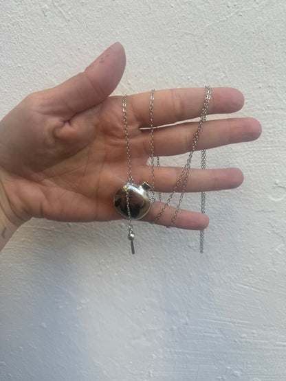 Collar Bota de Vino Plateado