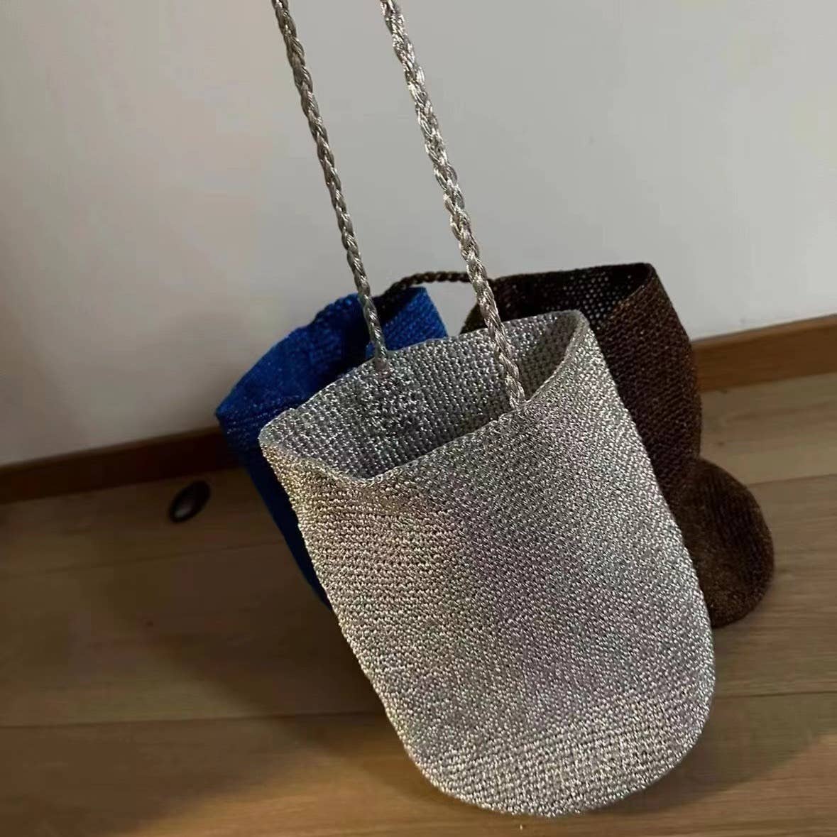 Bolso bucket ganchillo plata