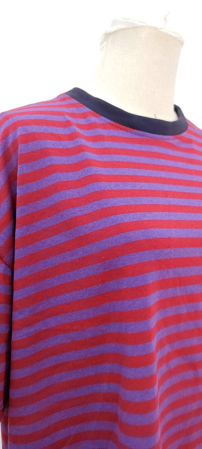Camiseta de rayas de manga corta rosa y azul