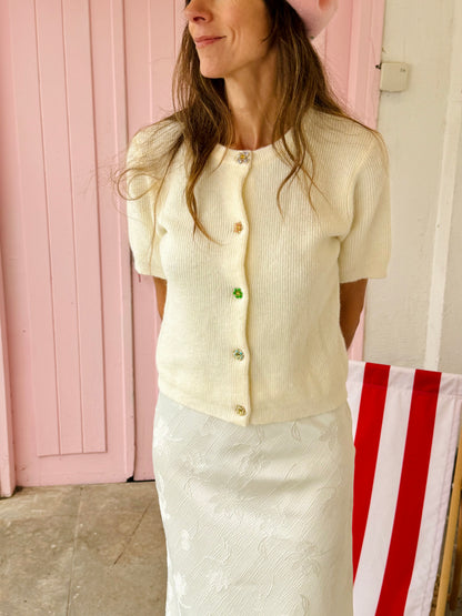 Chaqueta Punto Manga Corta Botón Flores Pedrería Crudo