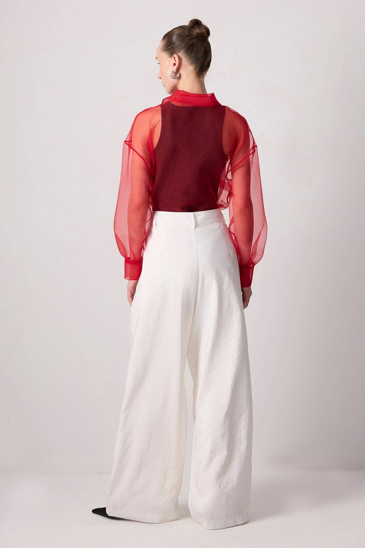 Camisa de Organza Roja con Botones
