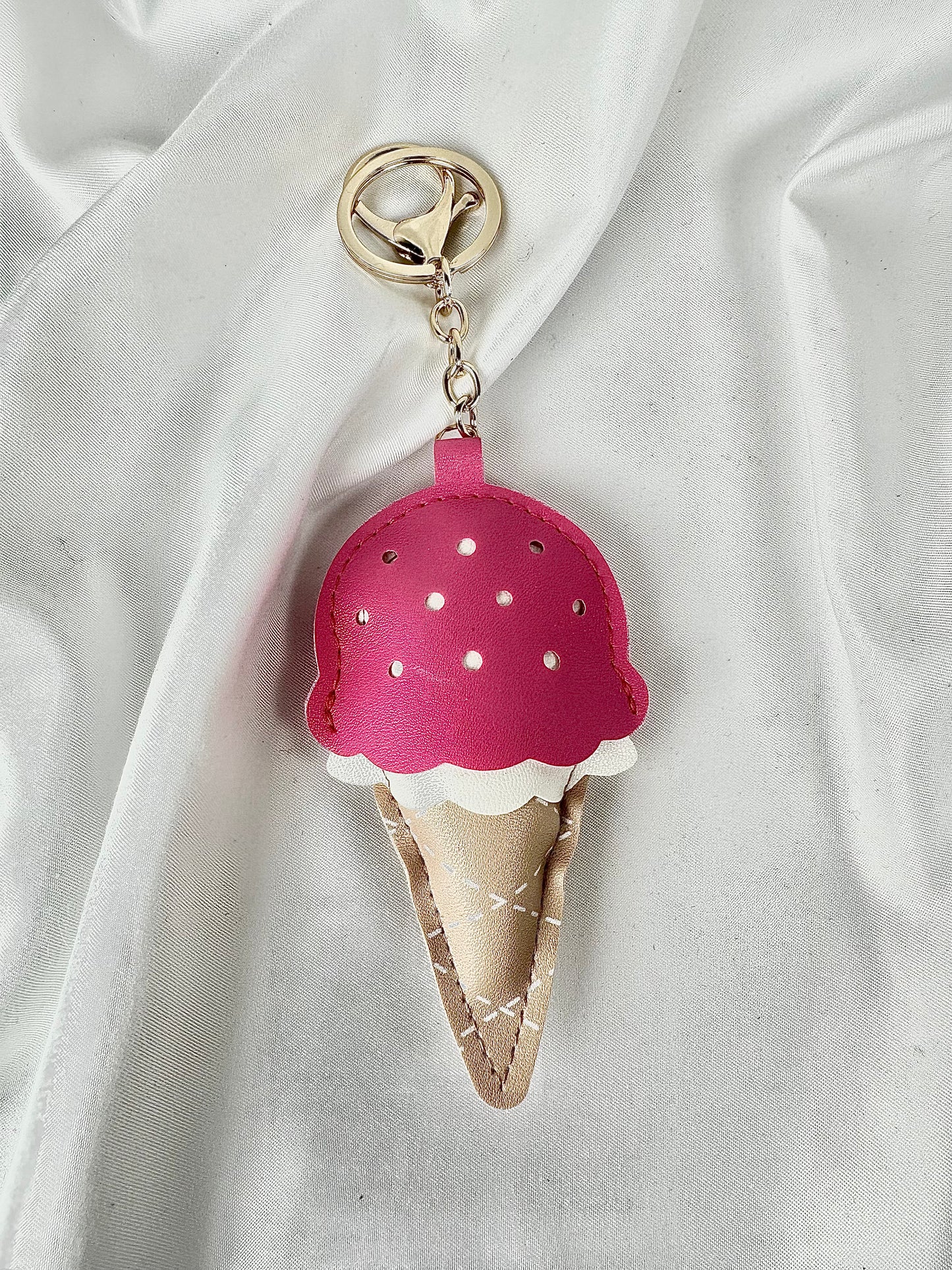 Llavero Charm Helado Fresa Rosa