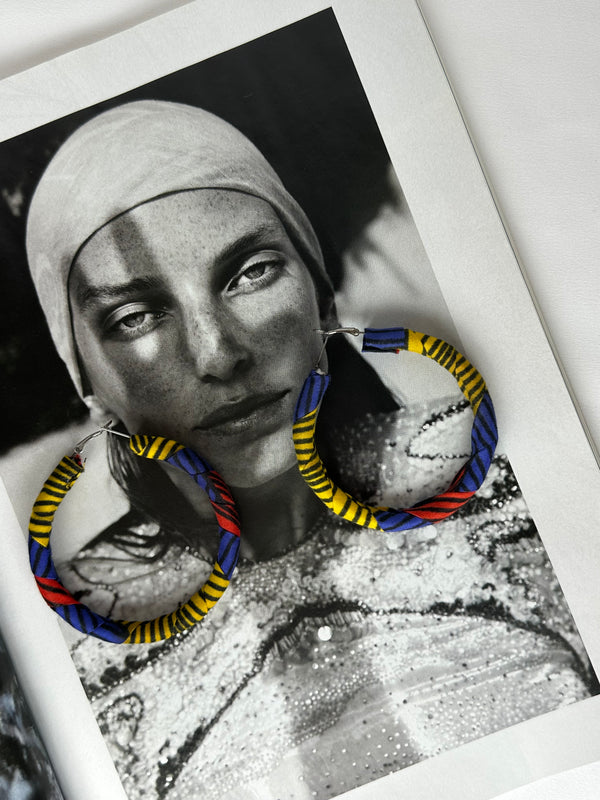 Pendientes Tela Wax Africana Redondo Mostaza y Azul y Rojo