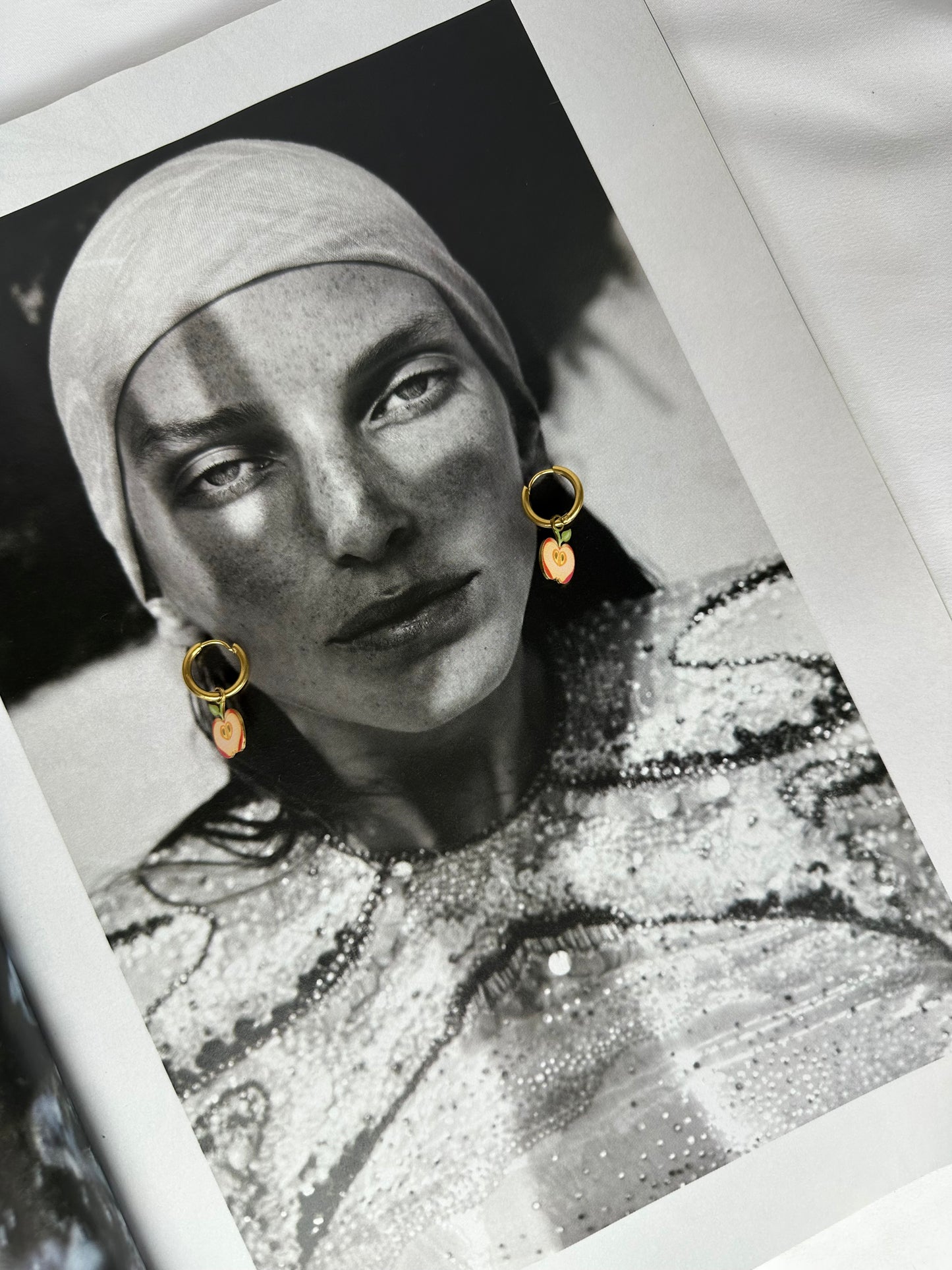 Mini Pendientes Manzana