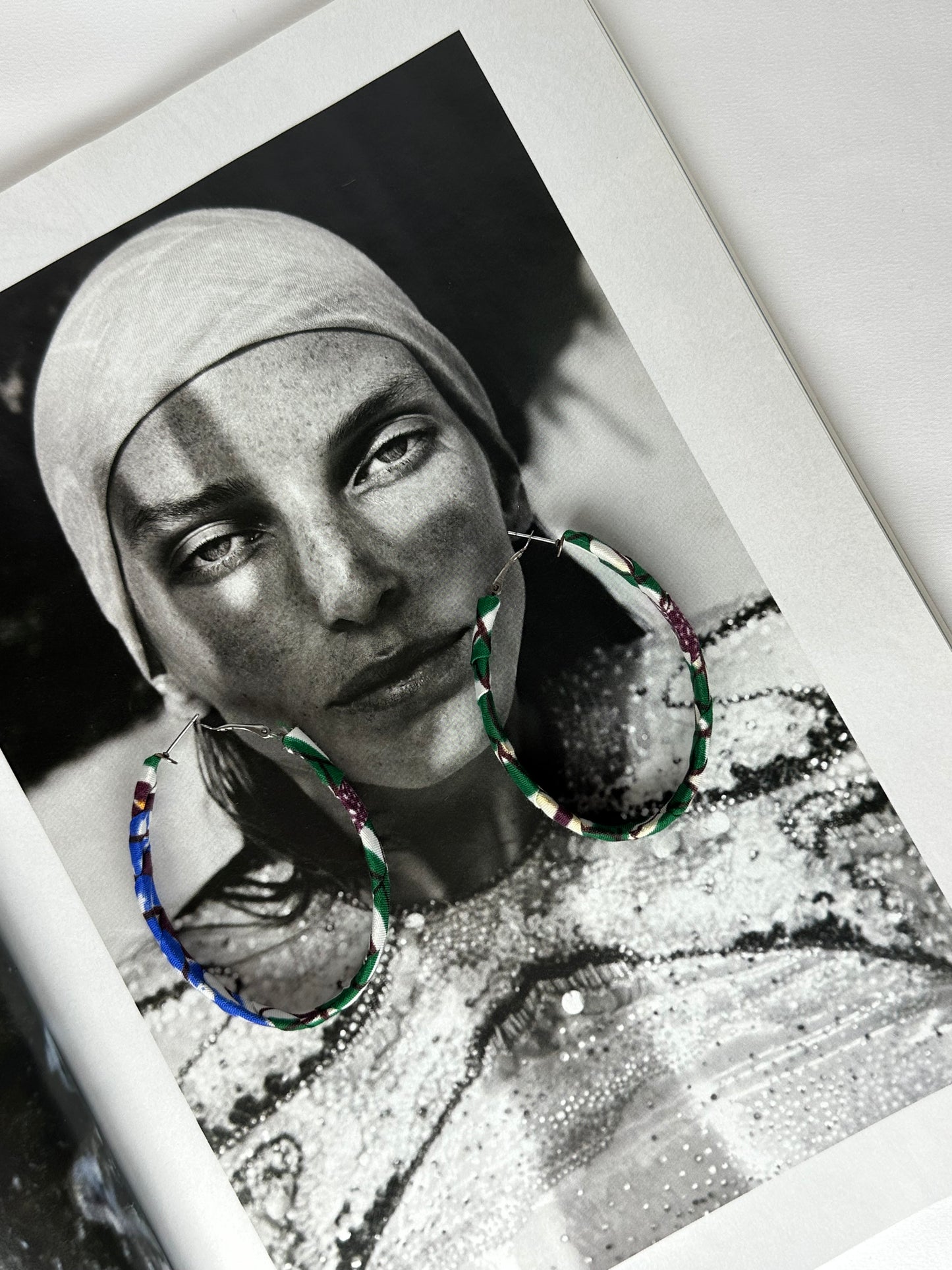 Pendientes Tela Wax Africana Ovalado Verde Morado y Azul