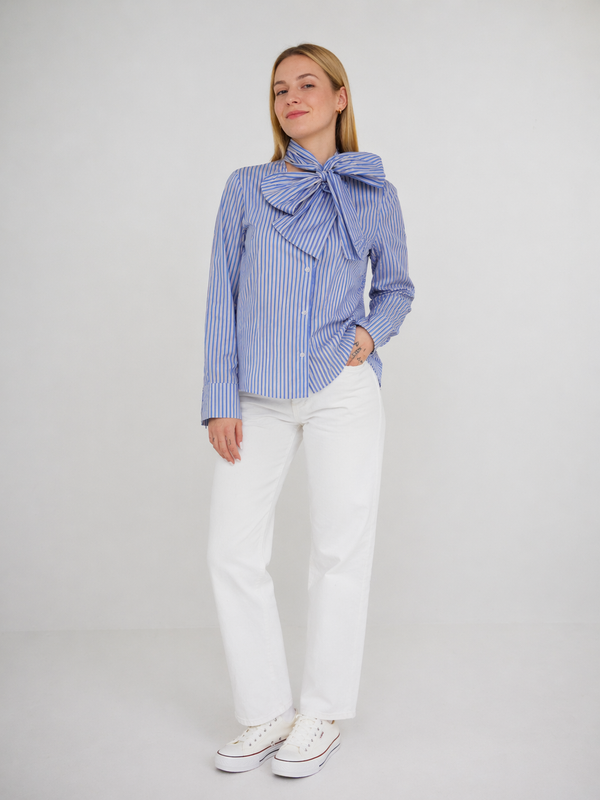 Camisa Azul Claro Raya Blancas con Lazada