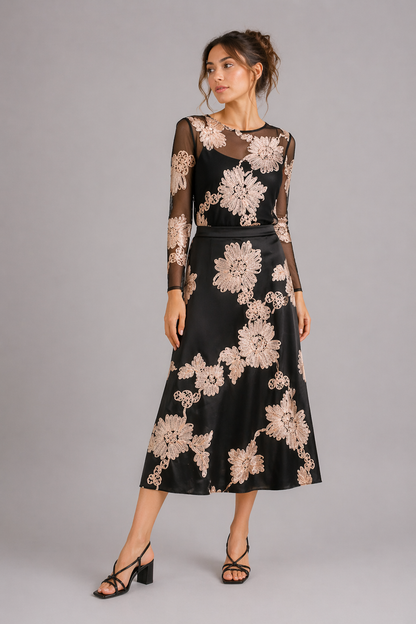 Top de Tul Negro con Flores