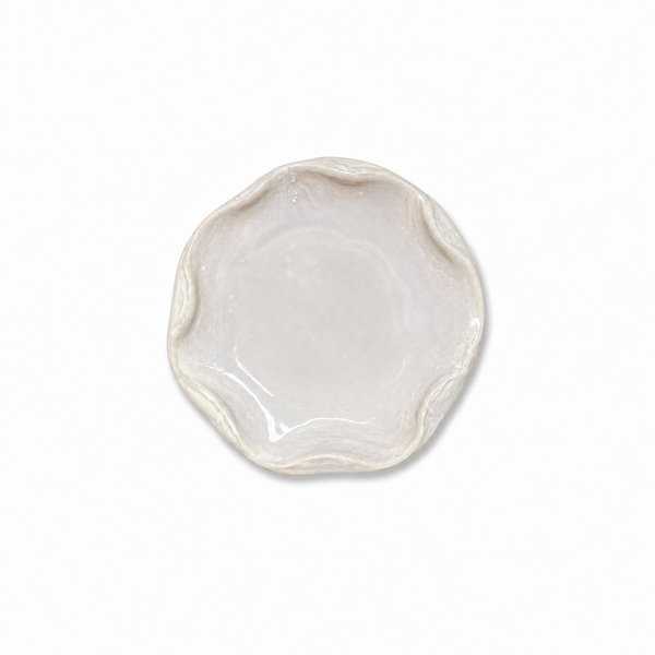 Plato Fuente Irregular Plana Gris con Ondas