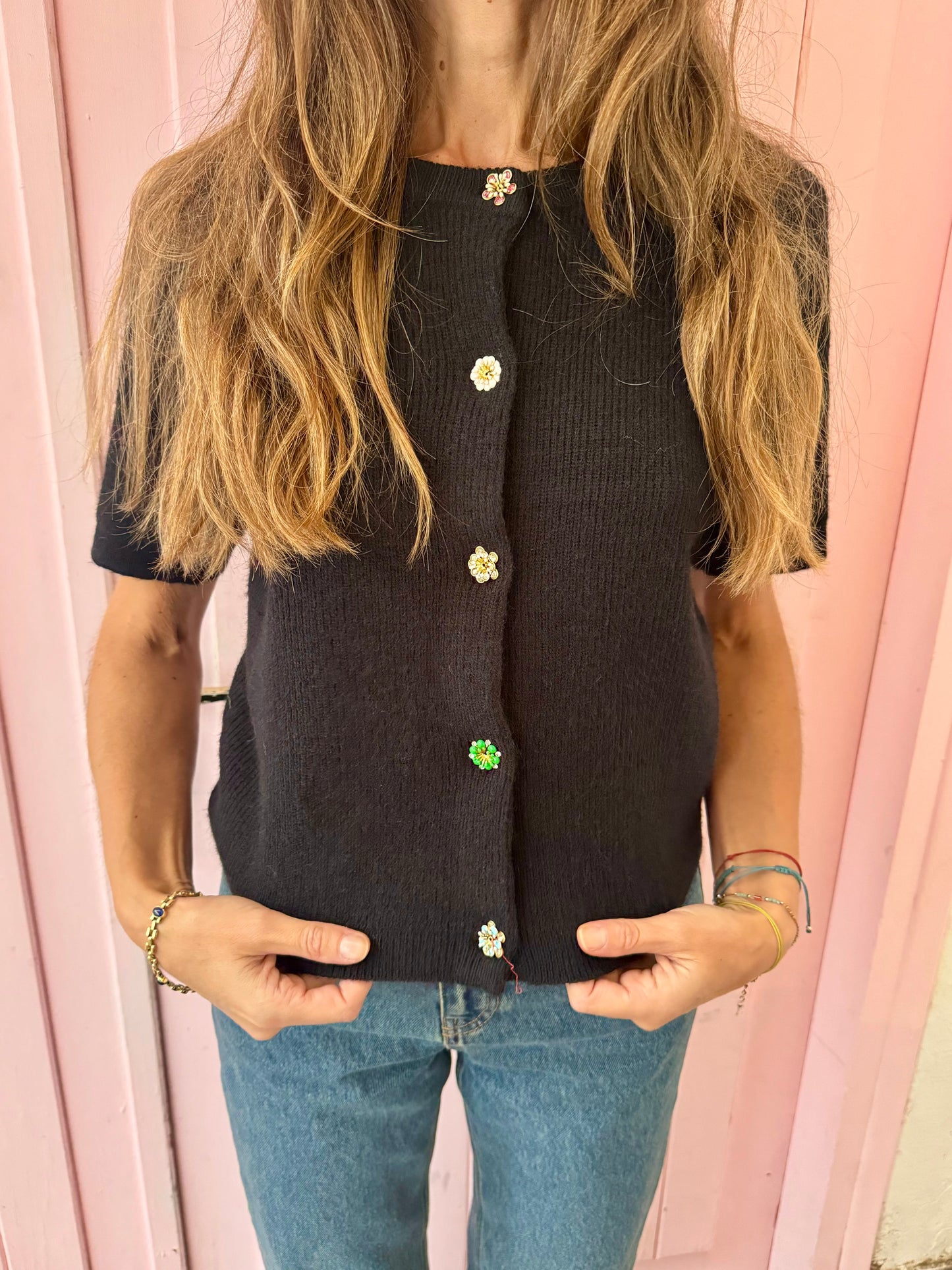 Chaqueta Punto Manga Corta Botón Flores Pedrería Negra