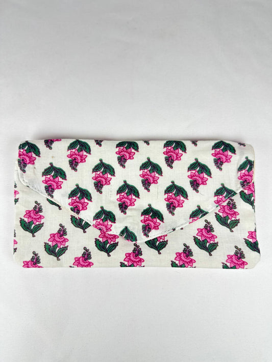 Cartera Monedero Tela India Blanco Flores Rosas con Cierre Clip