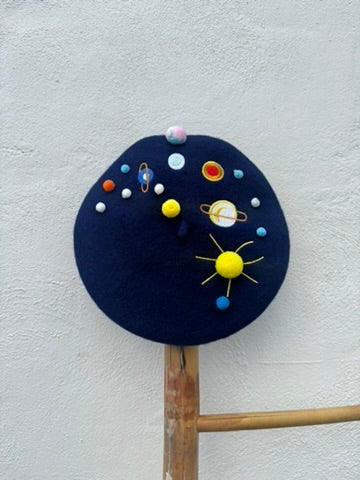 Boina Azul Marino con Planetas